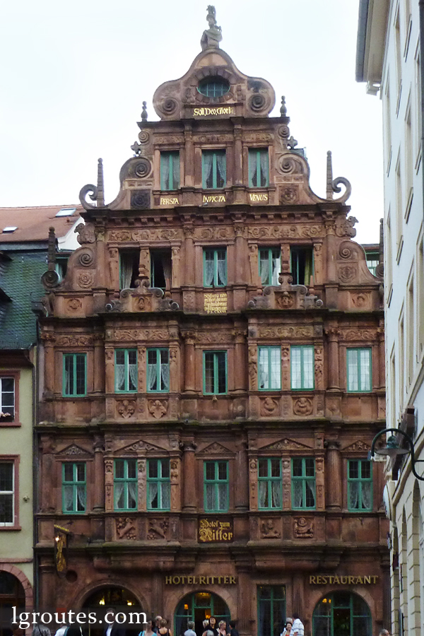 Рыцарский дом