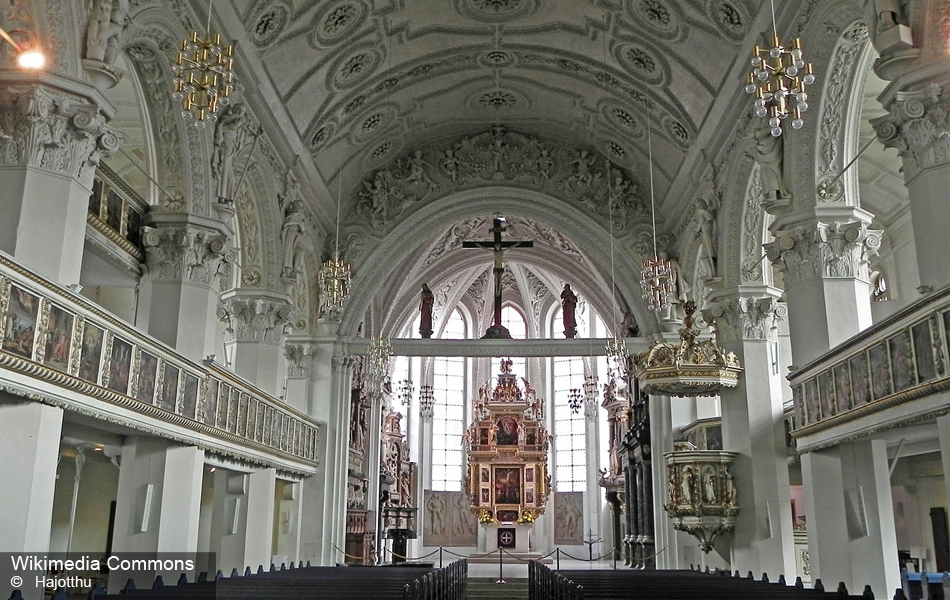 церковь Св.Марии интерьер